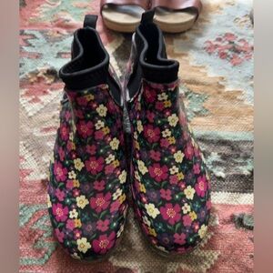 Western chief rain boots